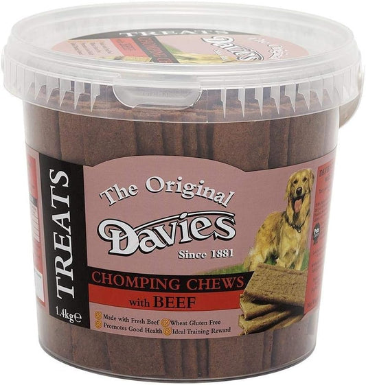 Davies Chomping Chews Beef 1.4kg Resealable Tub.